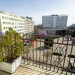 Center *